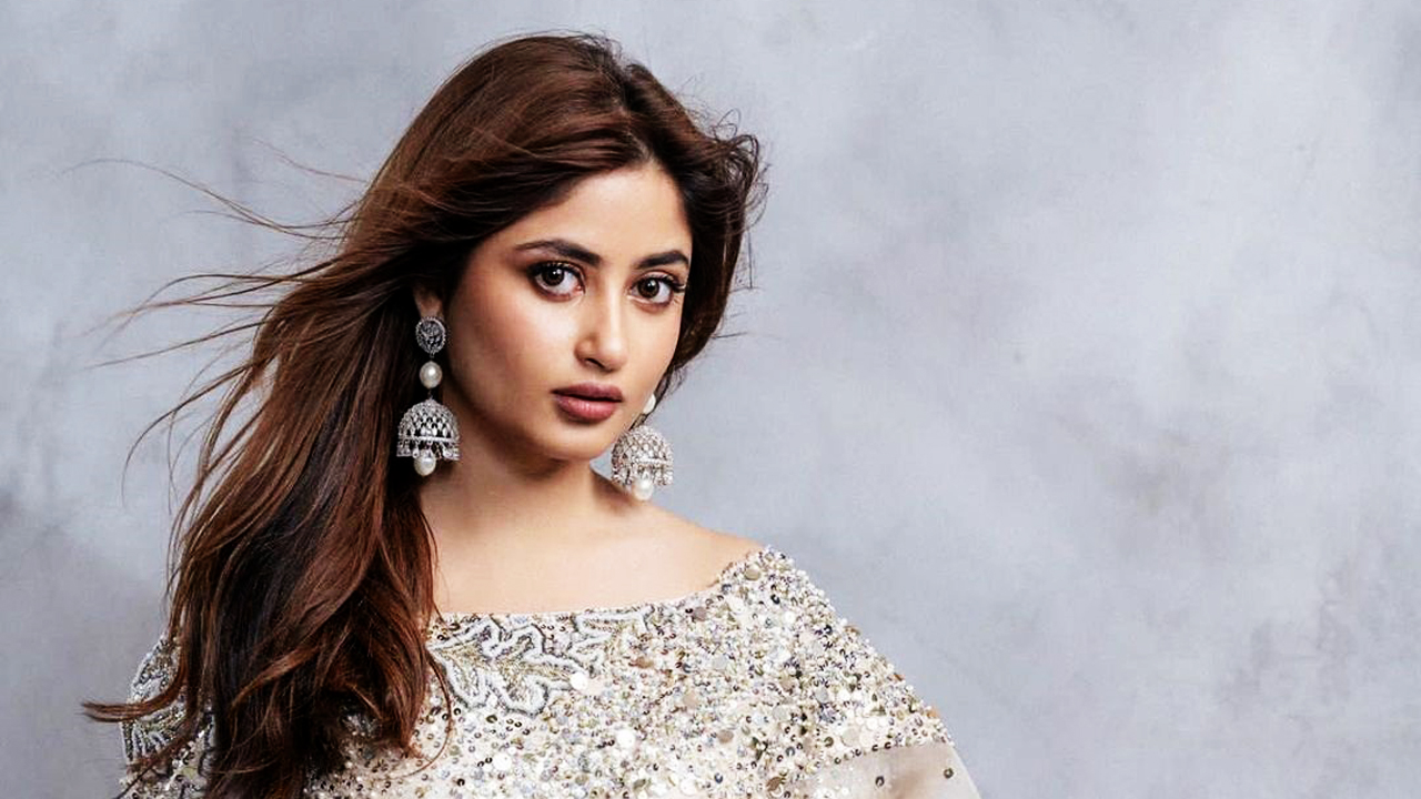 Sajal Aly Net Worth: $30 Million USD.
Born on the 17th of January, 1994, Sajal Aly is a celebrated Pakistani actress and model who has made a name for herself in both television and film in her home country.